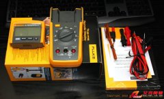 Fluke 233 數字萬用表(真有效值、遠程控制、顯示分離)